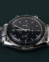Omega Speedmaster Professional Moonwatch 3572.50 - bovenaanzicht met kroon en drukknoppen boven de kast